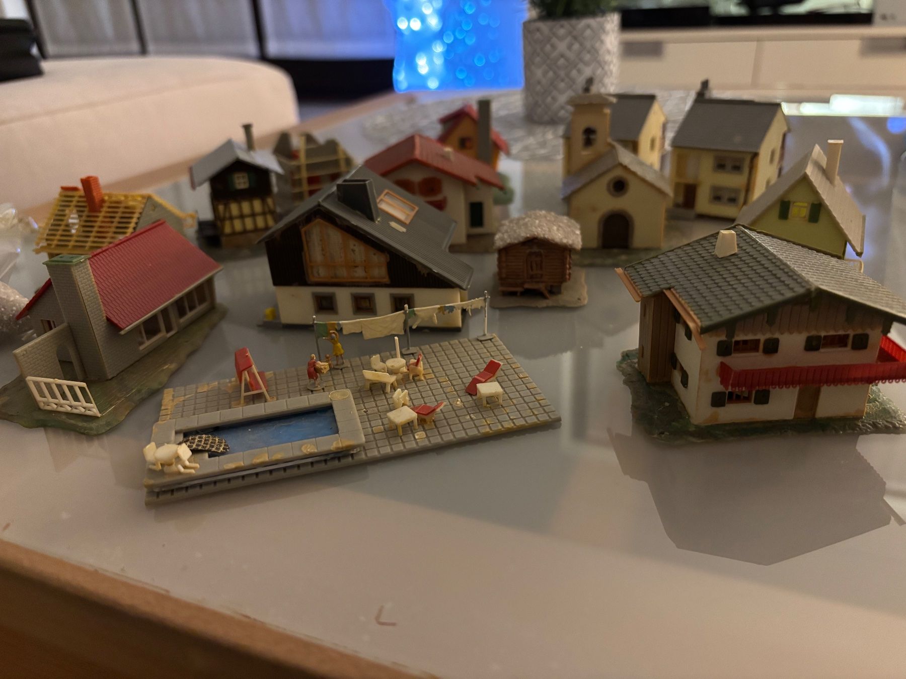 Faller Modellini di ferrovie: Ferromodellismo edifici scala N 14 pz – Usato da Gordola venduto da ncr_2ggh 1