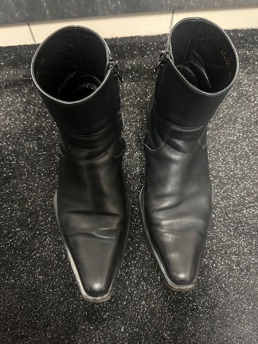 Balenciaga Scarpe da donna: Balenciaga Unisex Stiefel – Usato da Monte Carasso venduto da cilliss