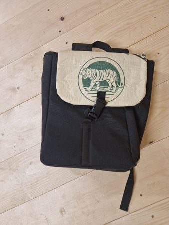 ELEPH-BO Rucksack aus Recycling-Material – Neuwertig