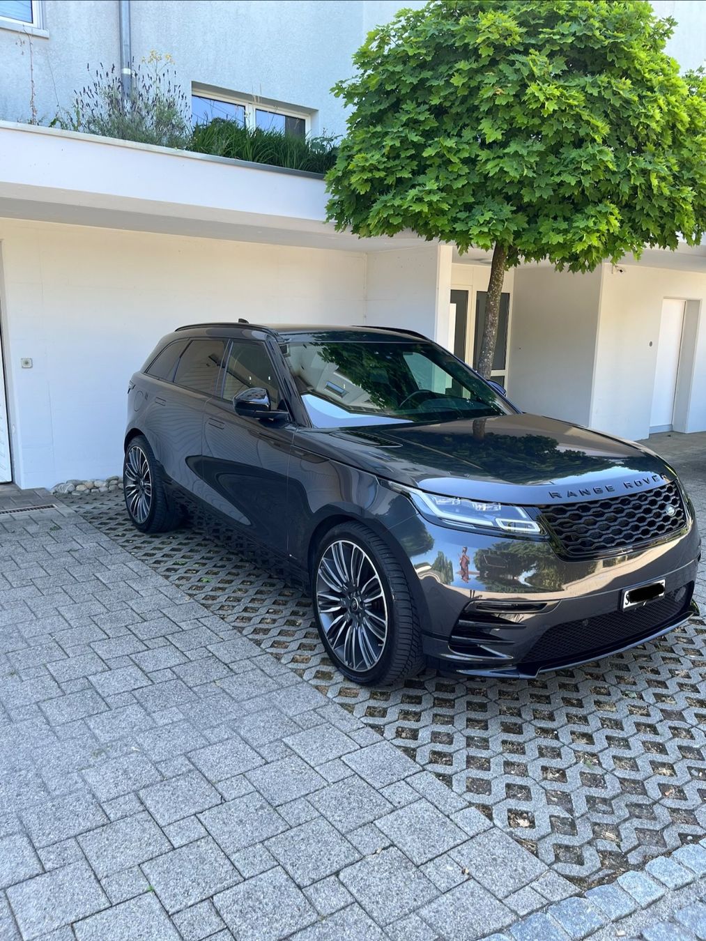 Land Rover Autos: Range Rover Velar D300 R-DYNAMIC – Gebraucht aus Gossau SG von DeRiE 3