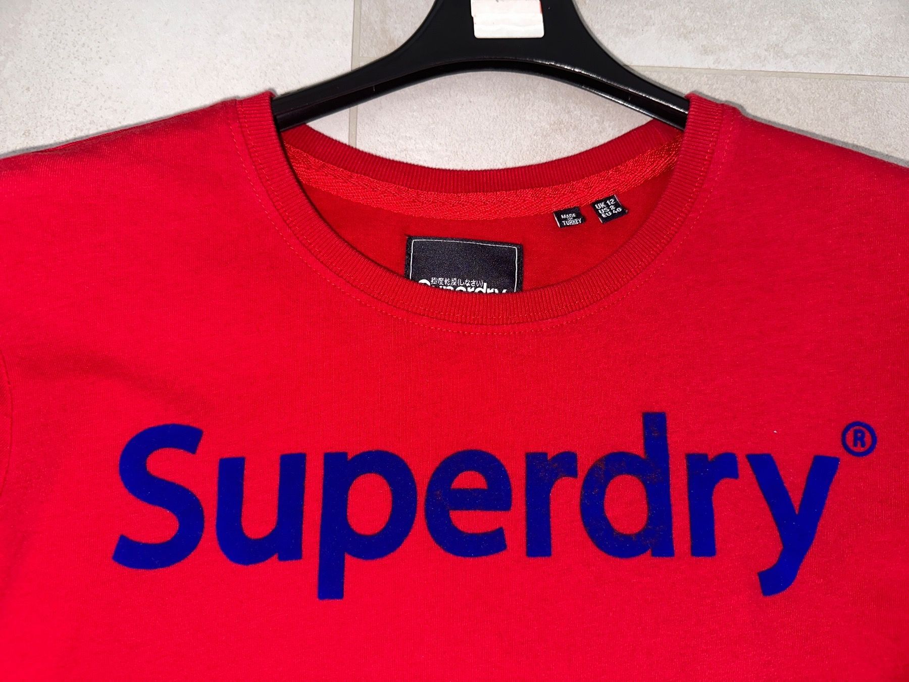Superdry T-shirt: Damen Superdry T-Shirt rot – Usato da Zug venduto da Hehe 1