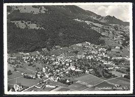 Azmoos /SG, Flugzeugaufnahme des Ortes u