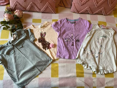 FOUR t-shirts for girl age 4/104