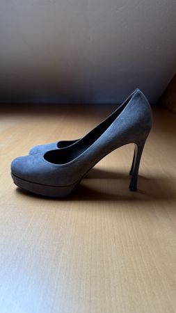 Saint Laurent Grey Suede Platform Pumps EU 40.5