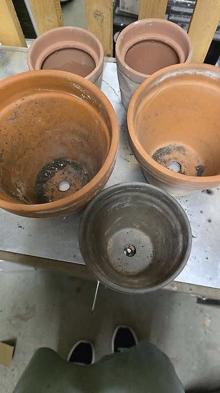 Pots de fleurs: Ton töpfe  – D'occasion à Niederweningen par ste_7rdz