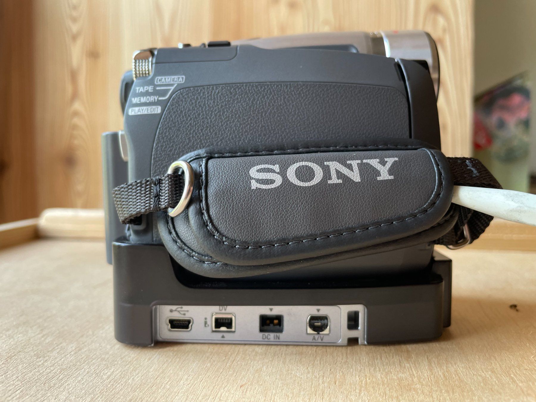 Sony Camcorder: Sony DCR-HC96 cassette – Gebraucht aus Montagny-les-Monts von Kid_bmoo 3
