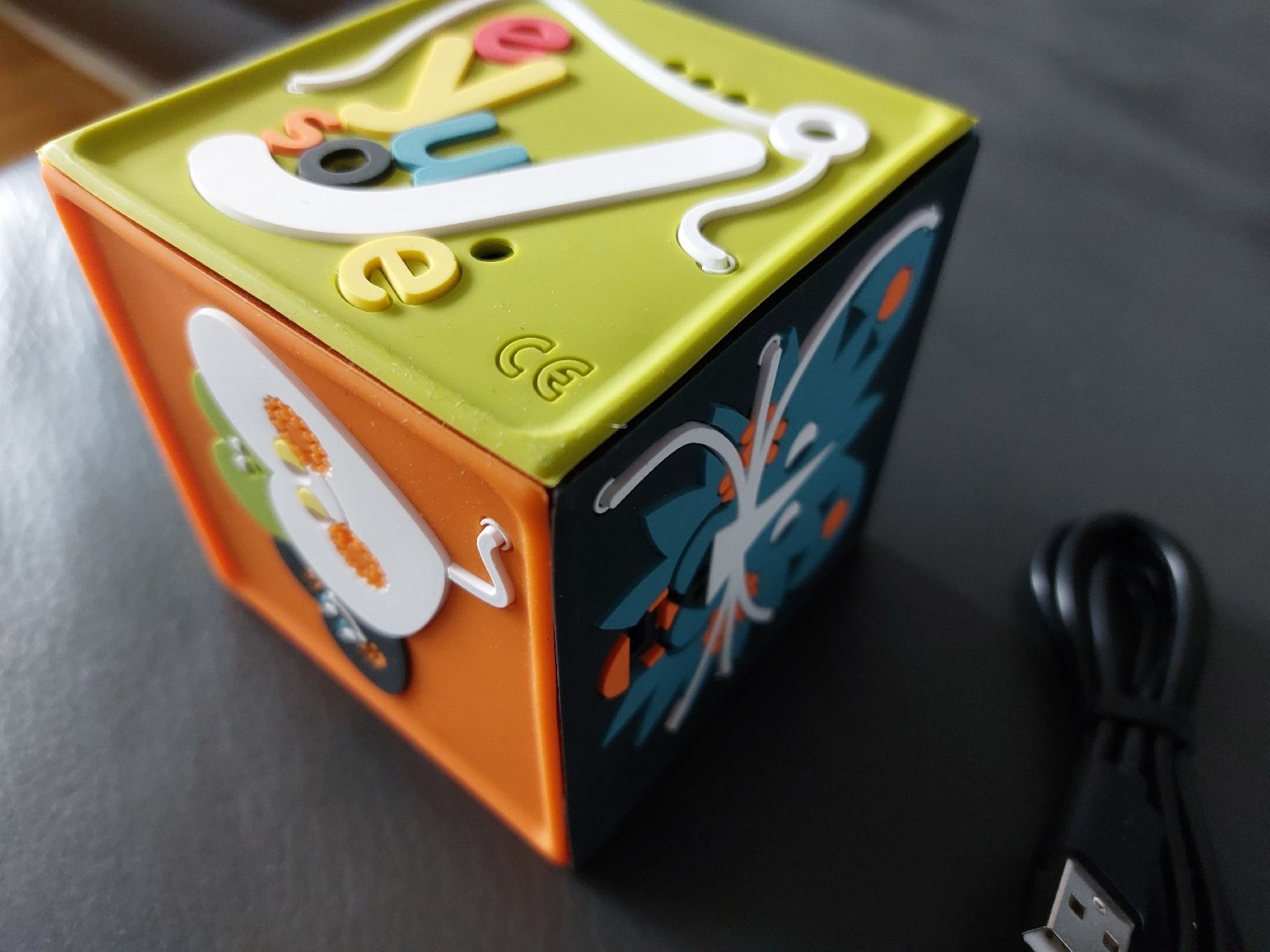 Giocattoli: Cube Joyeuse - Jouet éducatif original et amusant! – Nuovo (secondo la descrizione) da Rosshäusern venduto da ter_z9gp 1