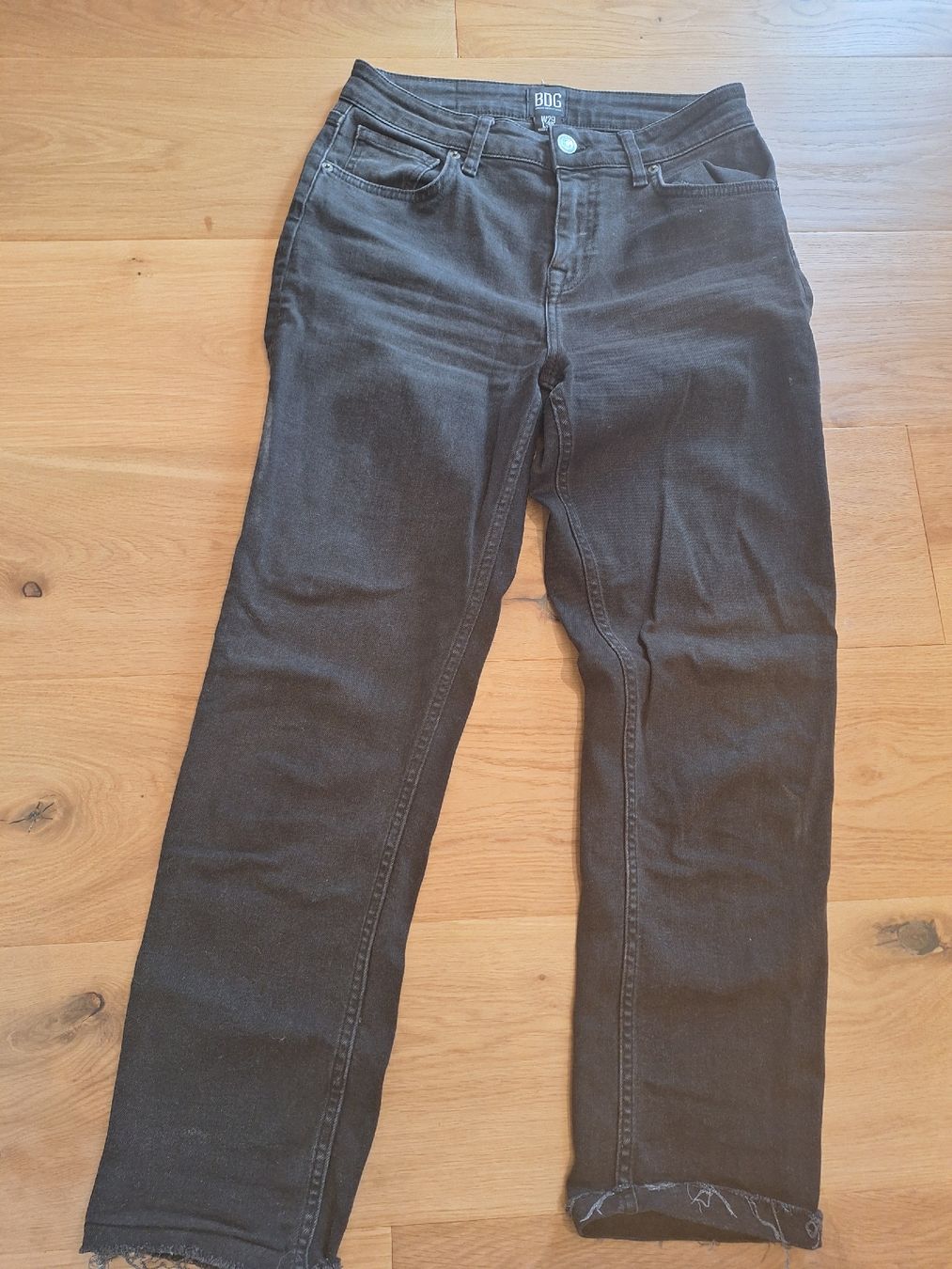 Jeans: Schwarze MOM Jeans von BDG, Grösse 29/32 – Usato da Wangen an der Aare venduto da jan_2zxv