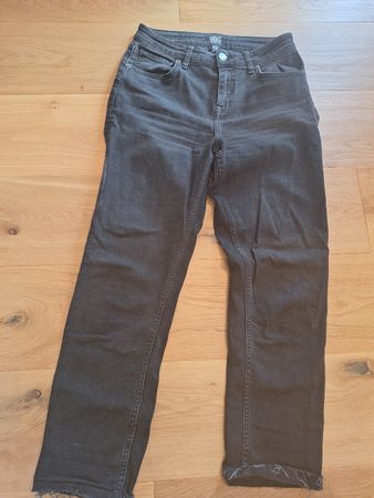 Schwarze MOM Jeans von BDG, Grösse 29/32