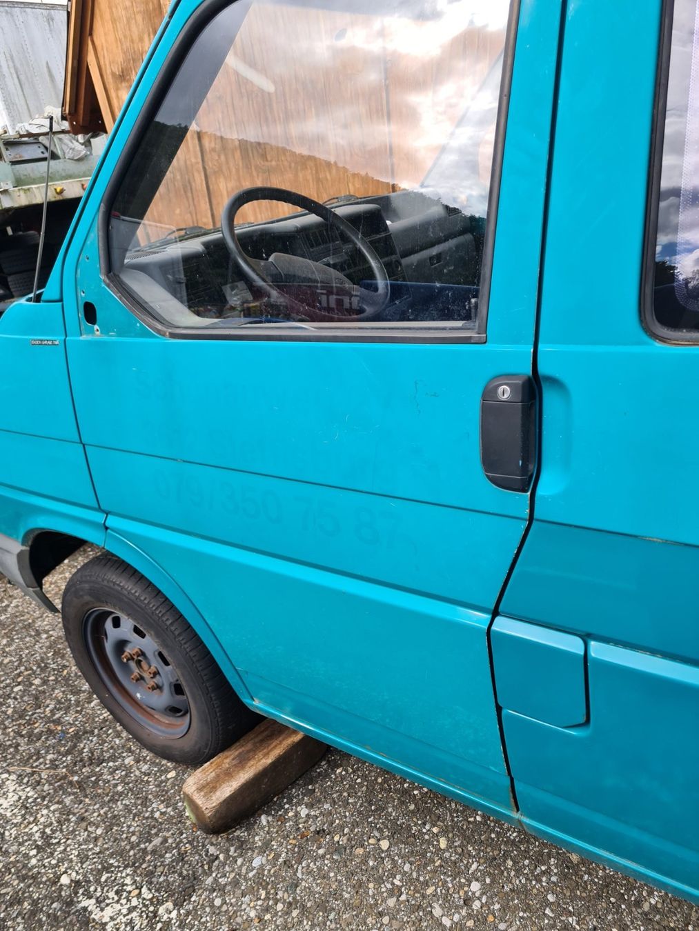 Volkswagen Tutti pezzi di ricambio auto: VW T4 Türe Vorne – Usato da Laupersdorf venduto da strizini 2