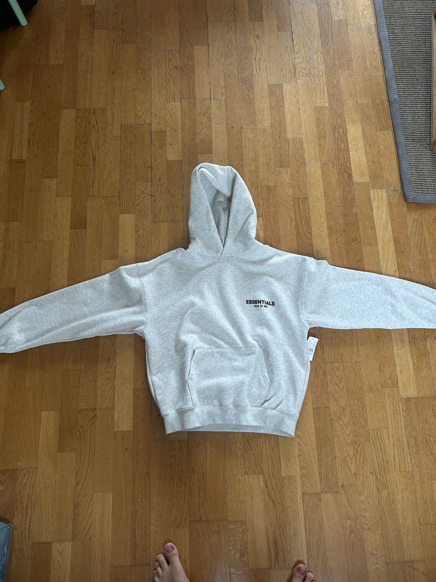 Kleiderpakete: Essentials Tracksuit – Neu (gemäss Beschreibung) aus Zürich von MrMoin 2
