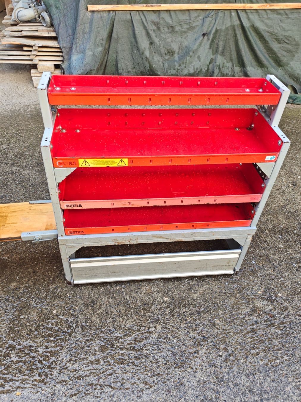 Scaffali: Fahrzeugregal mit Schraubstock – Usato da Bergdietikon venduto da sim_sk9y 4