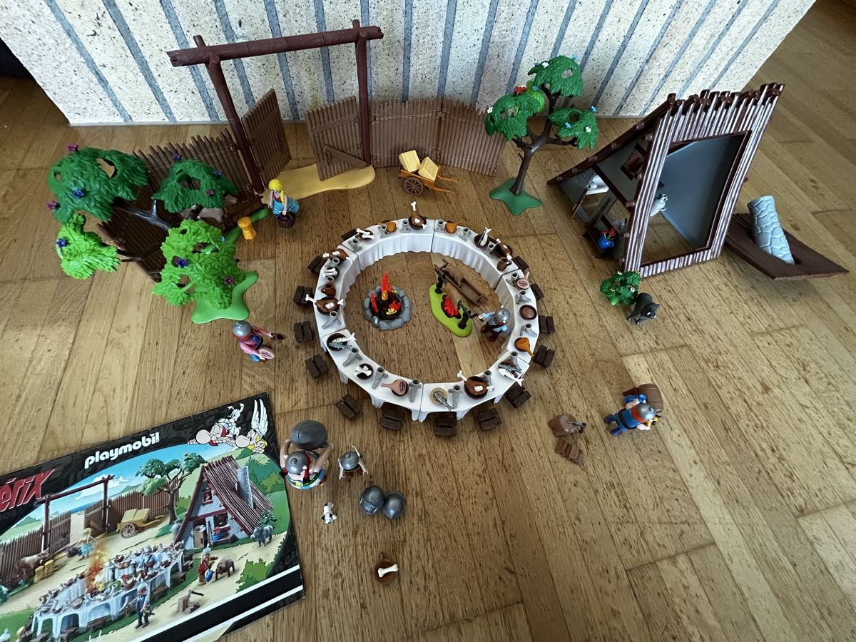 Playmobil Giocattoli: Playmobil Asterix Gallierdorf 70931 – Usato da Nussbaumen AG venduto da huanglong 1