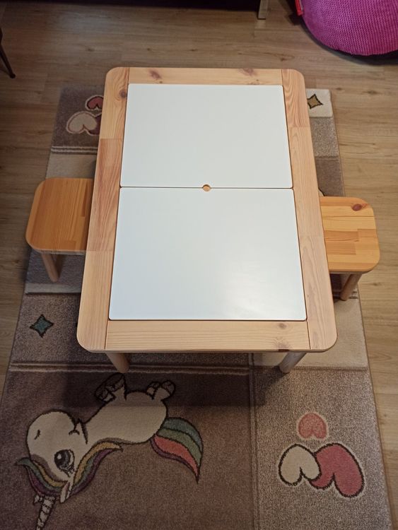 Kindertisch mit 2 Stühlen IKEA, FLISAT und 2 Boxen TROFAST Kaufen auf
