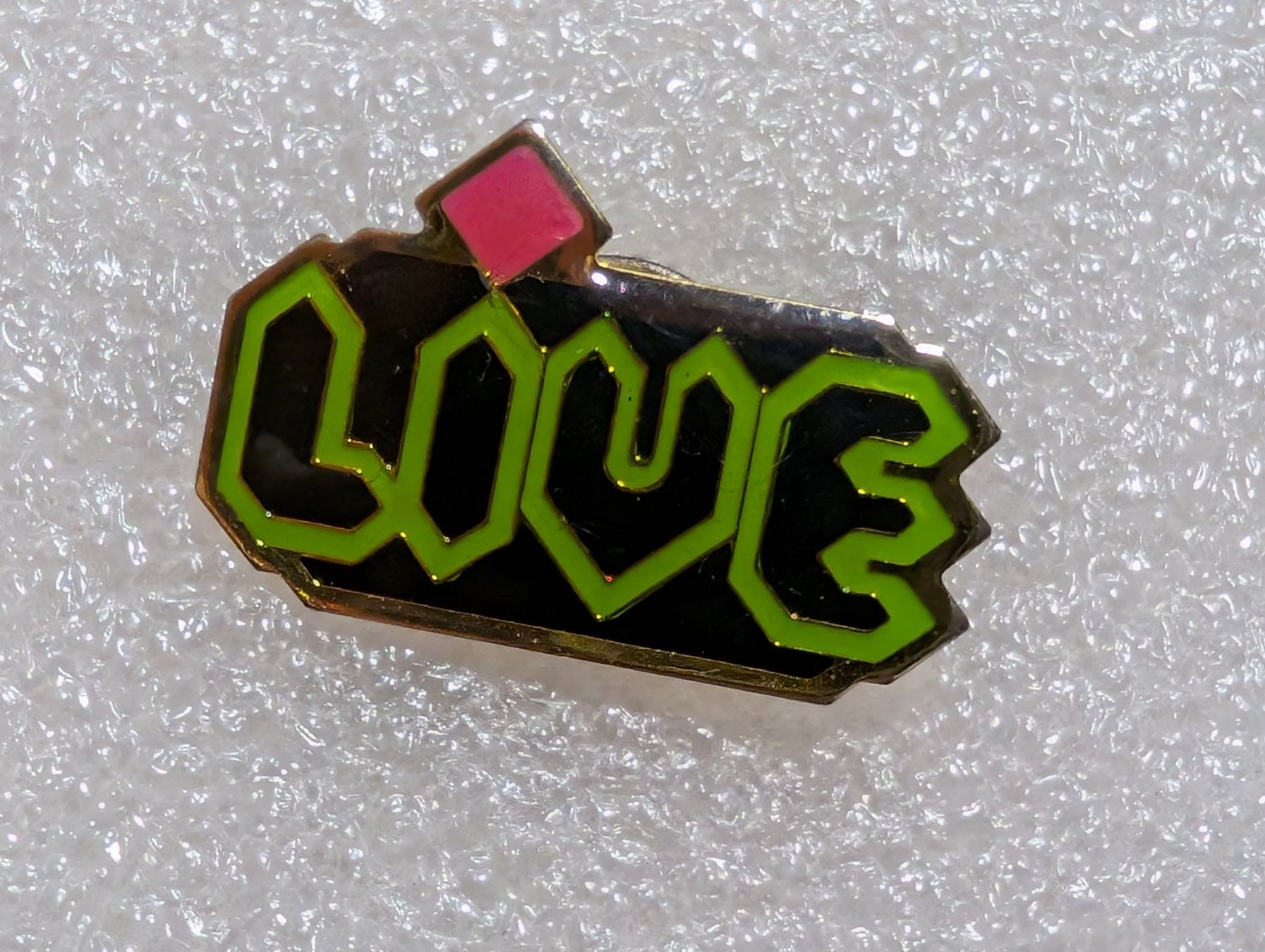 Placchette & Badge: Ansteckpin 252: Live – Usato da Oppligen venduto da Pin-Fall-Shop
