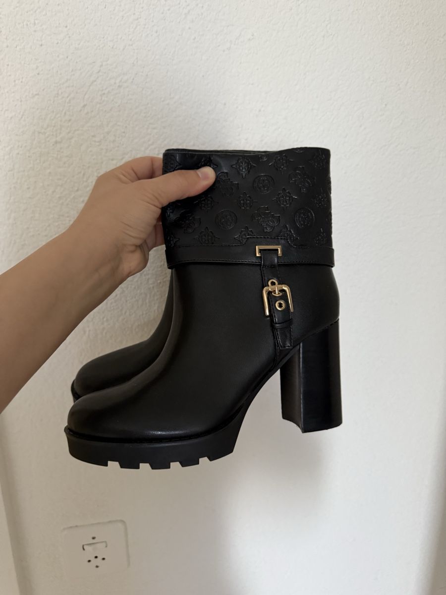 Chaussures femmes: Guess Stiefel – Neuf (Voir description) à Bolligen par arg_v256