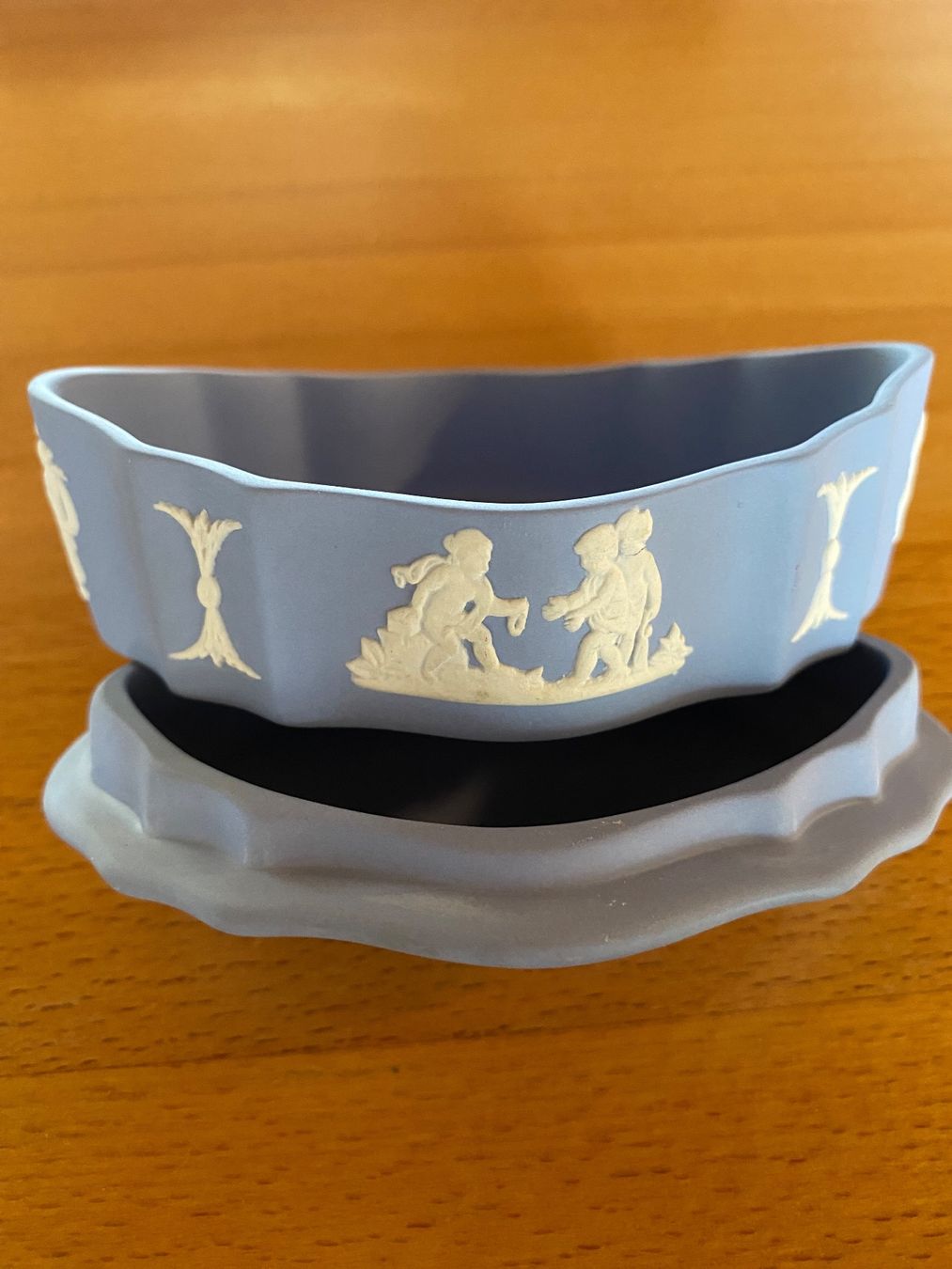 Set di piatti: Wedgwood Dose Jasperblau – Usato da Salenstein venduto da animay 4