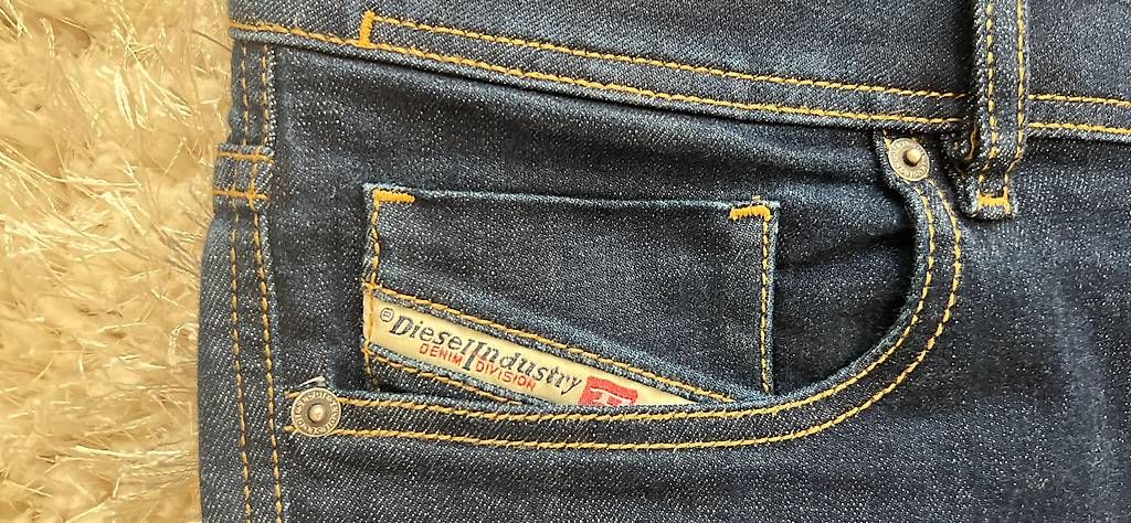 Jeans: Diesel Slimfit – D'occasion à Winterthur par BassmannB 2