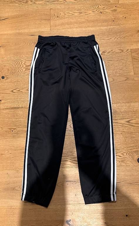 Hosen: Adidas Trainerhose – Gebraucht aus Hindelbank von sarahcw