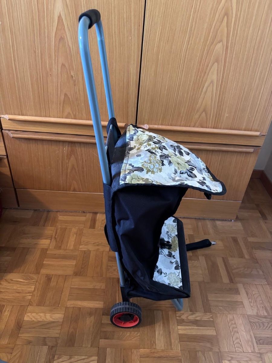 Sonstiges für Haushalt & Wohnen: Einkaufswagen – Gebraucht aus Tuggen von Nadia4488 1