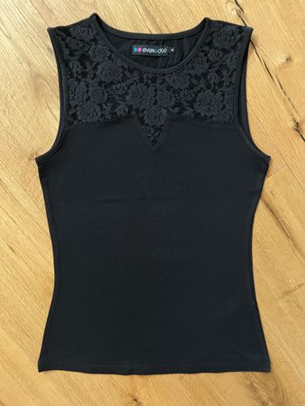 TOP mit SPITZE Gr. S