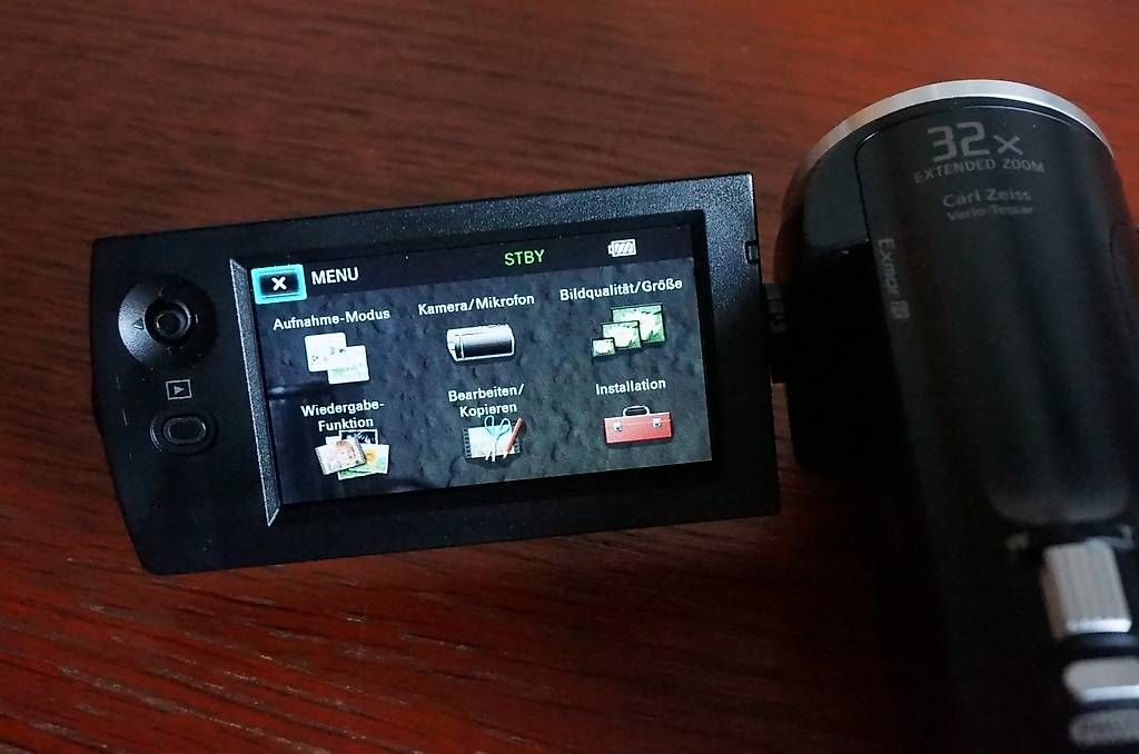 Sony Camcorder: Sony HDR-CX220E Digital HD Video Camera – Gebraucht aus Spreitenbach von Salesmanship 2