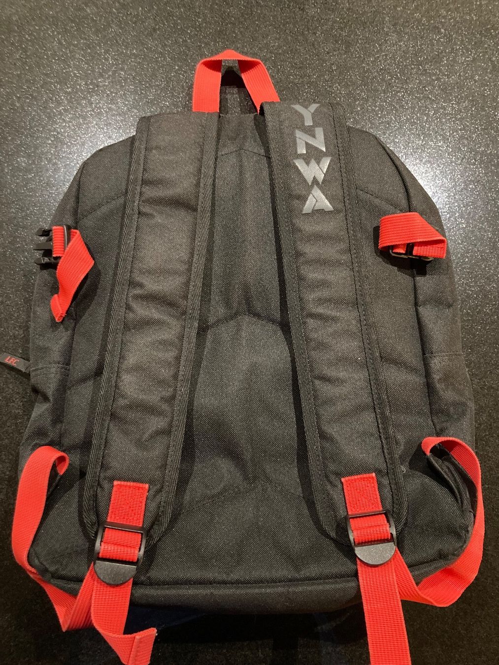 Trikots: Rucksack Liverpool FC – Gebraucht aus Fällanden von  1
