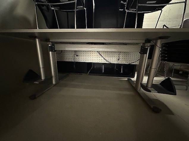 Tische: Dozententisch – Gebraucht aus Bern von fac_d255 1