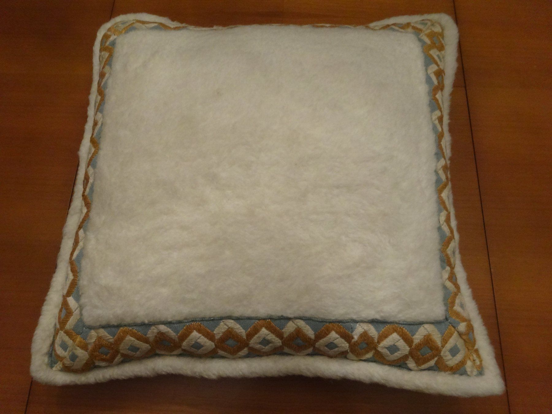 Cuscini: Grand coussin en peluche - Pièce unique – Nuovo e nell'imballaggio originale da Biel/Bienne venduto da milamila02 2