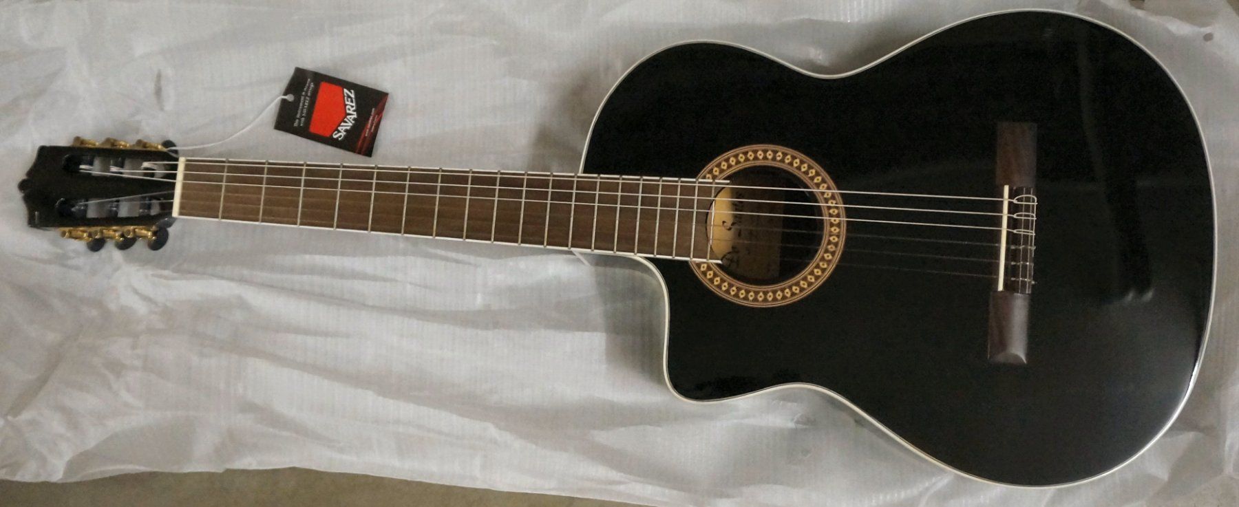 Musikinstrumente: LEFTHAND STUFF Do Santos Classical Guitar – Gebraucht aus Zofingen von Rodeln