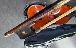 spannendes 4/4 Cello, ca. 30-40 Jahre, mit Koffer und Bogen