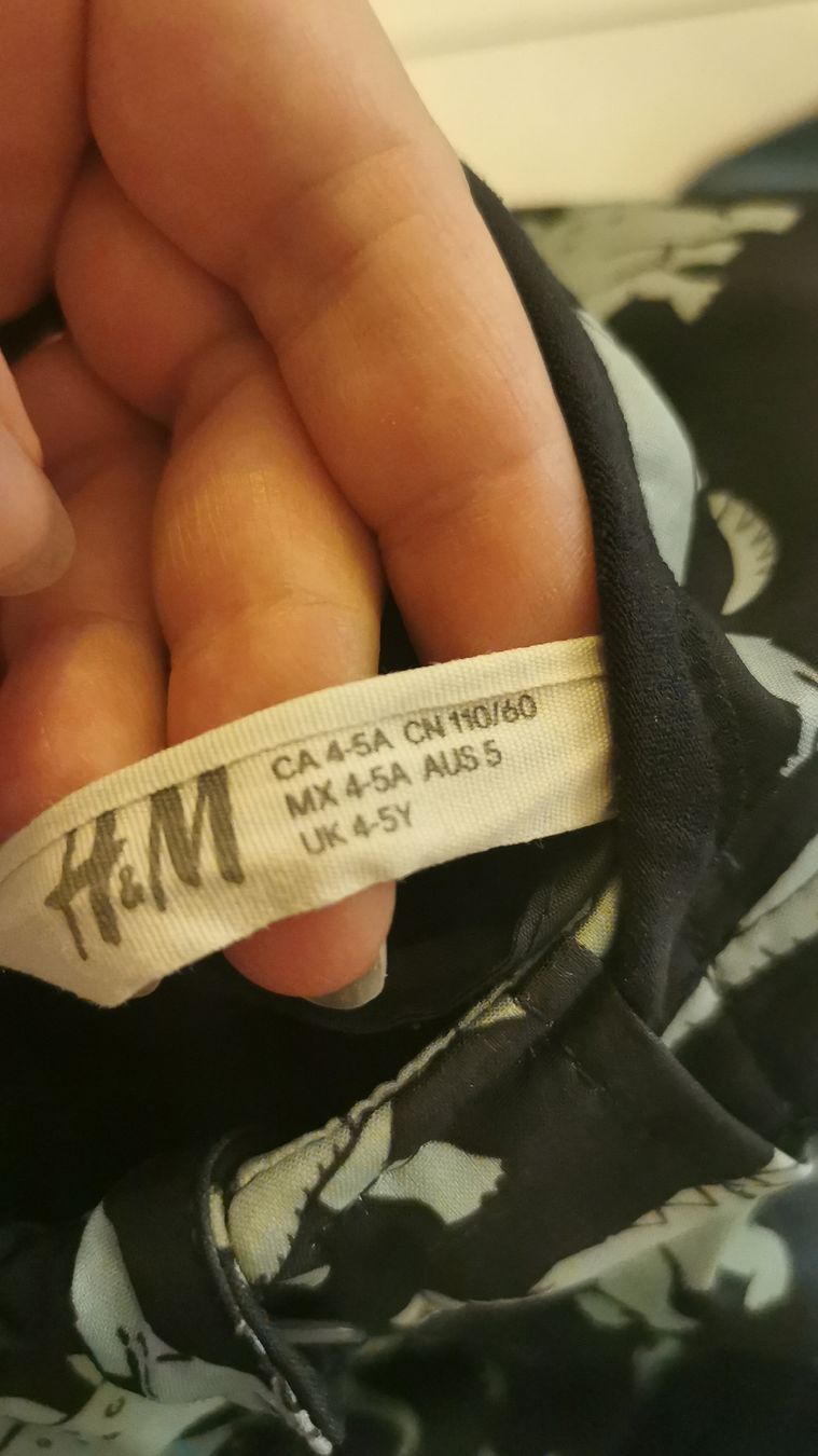 H&M Jacken & Mäntel: Dino Softshell Jacke 110 – Gebraucht aus Gossau ZH von winklluk 1
