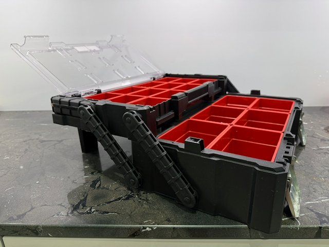 Keter Tutti gli attrezzi: 2er-Set Keter Werkzeugkisten (22" & 18") mit Etagensystem – Usato da Aarau Rohr venduto da HappyKoala 3