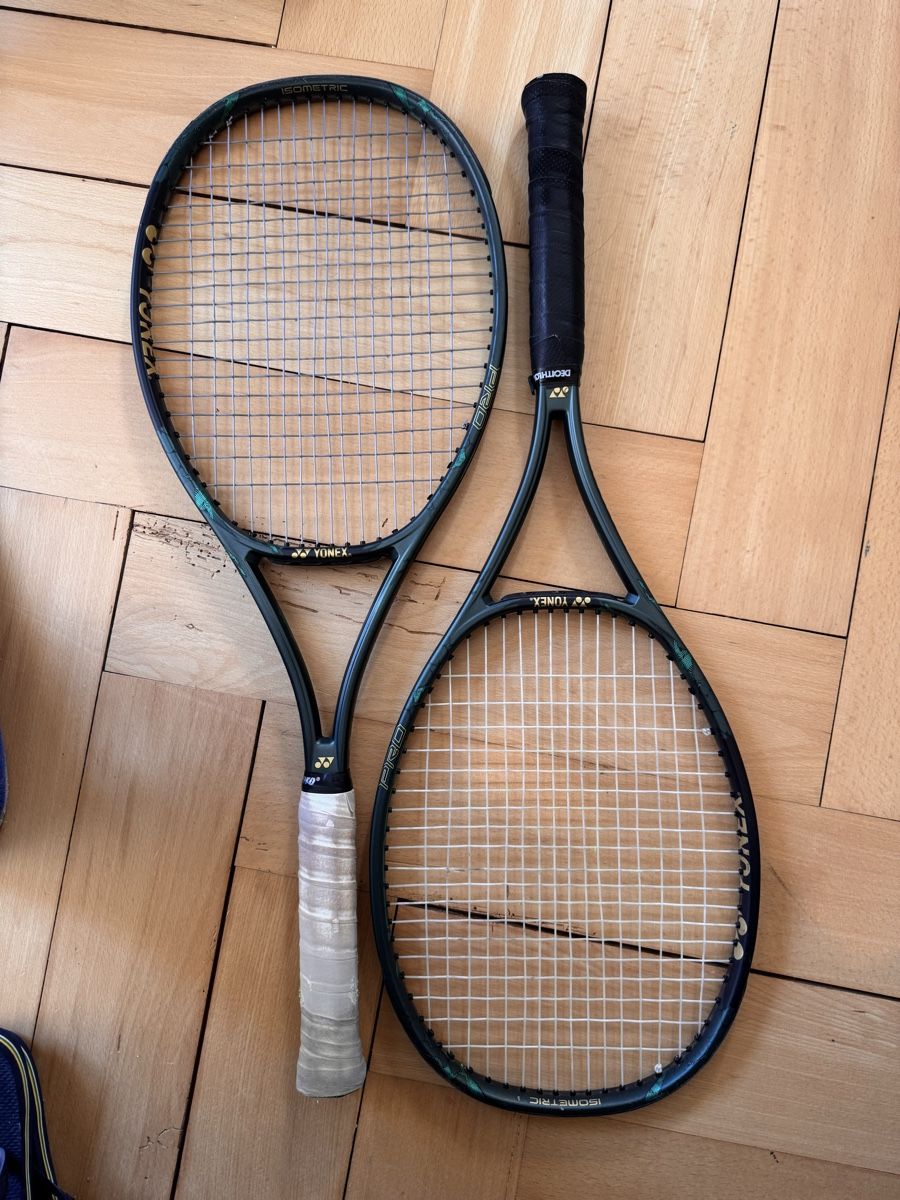 Yonex Racchette: 2x Yonex VCore Pro 97 330g – Usato da Zürich venduto da Dom_8 1