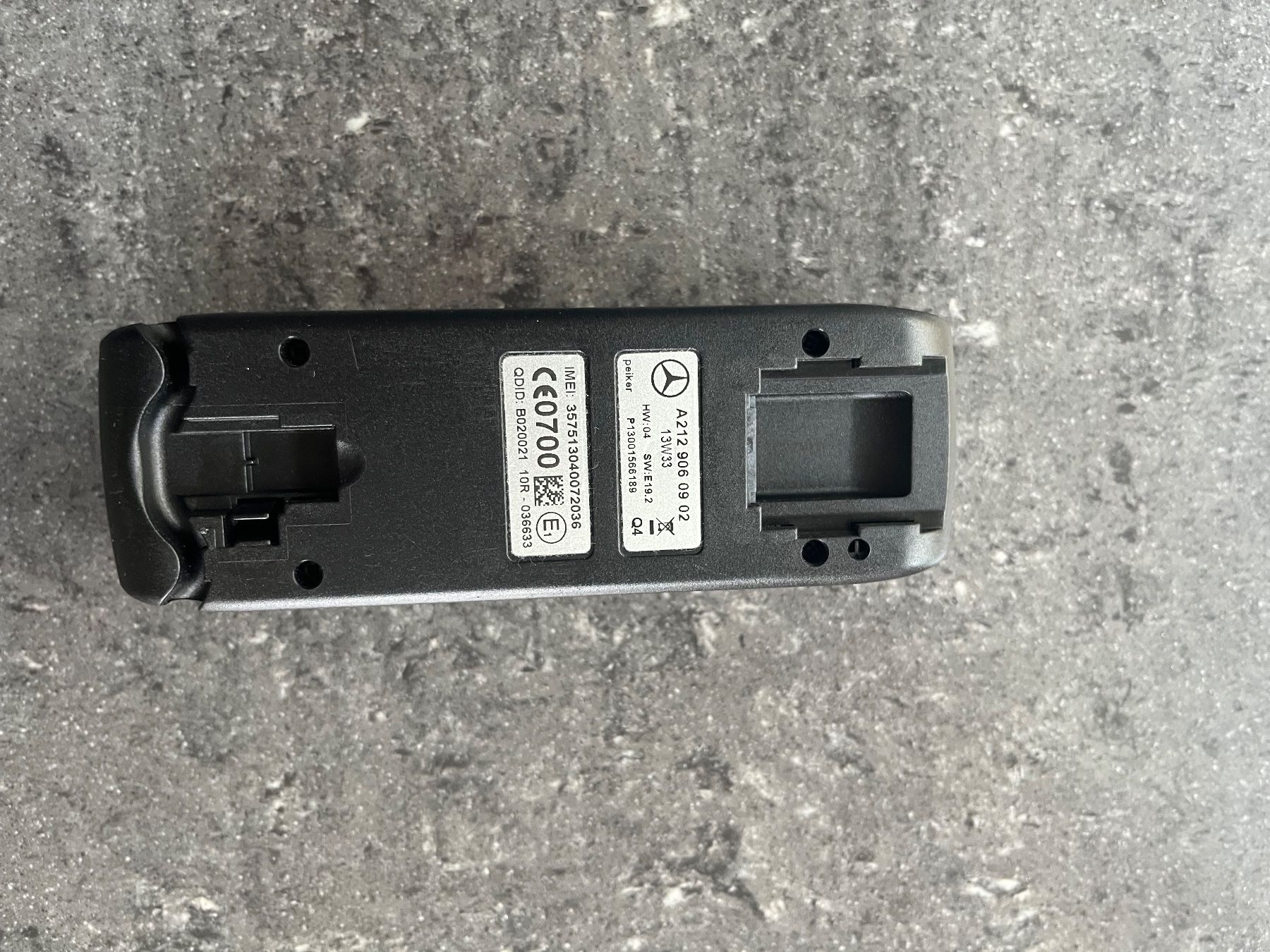 Telefoni: Altes Mercedes Autotelefon – Usato da Eggenwil venduto da Therealsigi 1