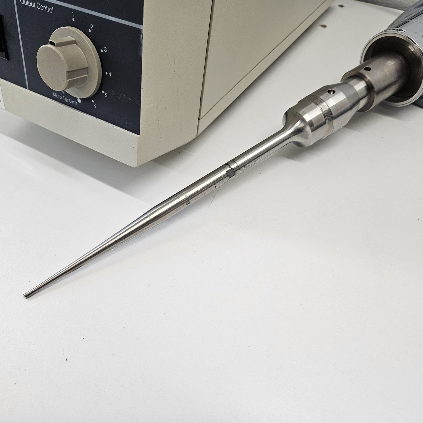 Accessori da laboratorio: Branson Sonifier 450 - Cell Disruptror transducer 102 – Usato da Niederdorf venduto da LeptonAG_Labor 2