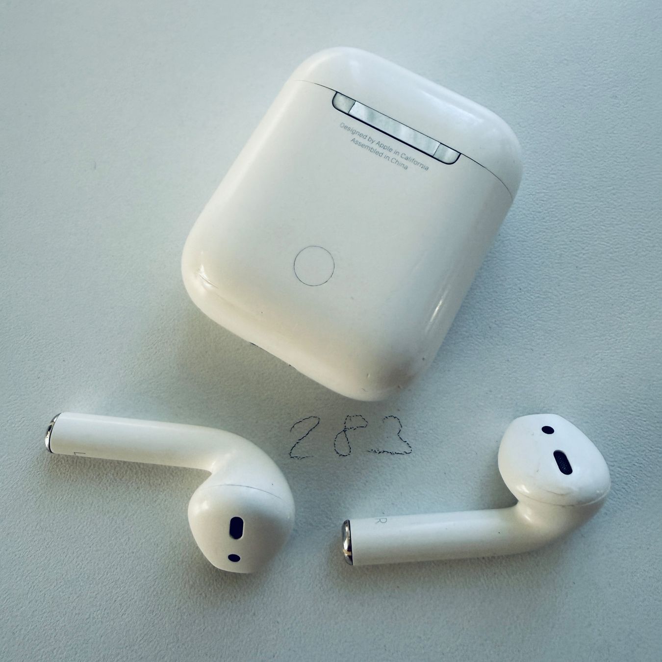 Apple Kopfhörer: Original Apple AirPods 2 Gen. Wireless Kopfhörer & Case – Gebraucht aus Basel von MY.AIRPODS.SHOP 8