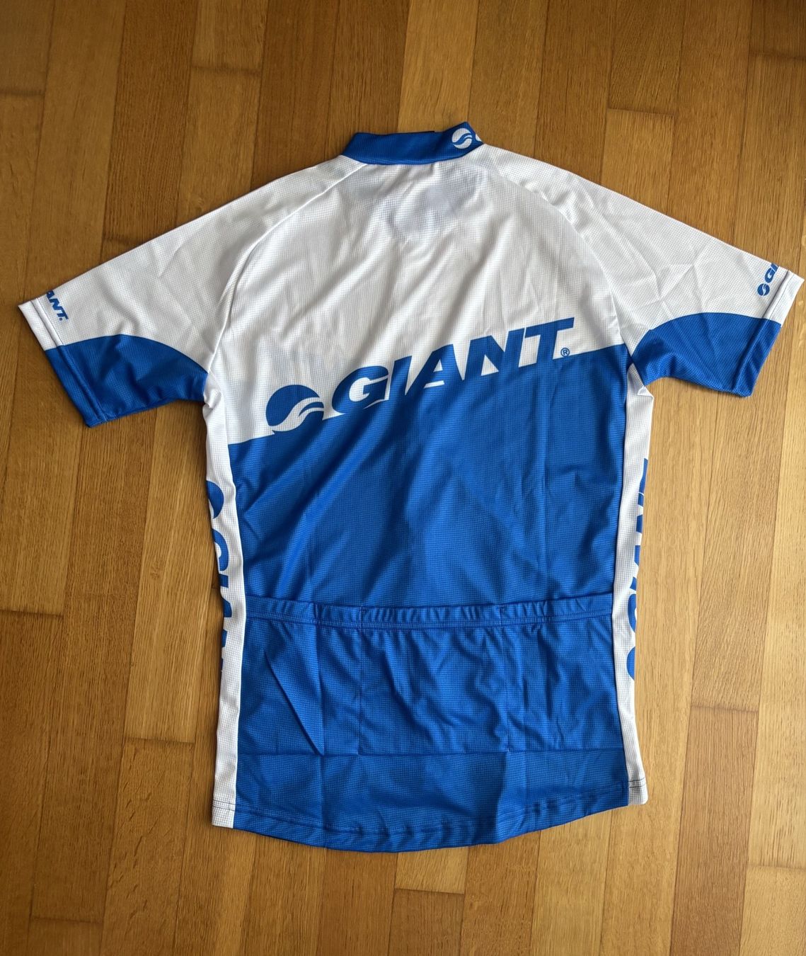 Canottiere & Pantaloni: Giant Velotrikot Gr. L – Usato da Biel-Benken BL venduto da Bergerr 1