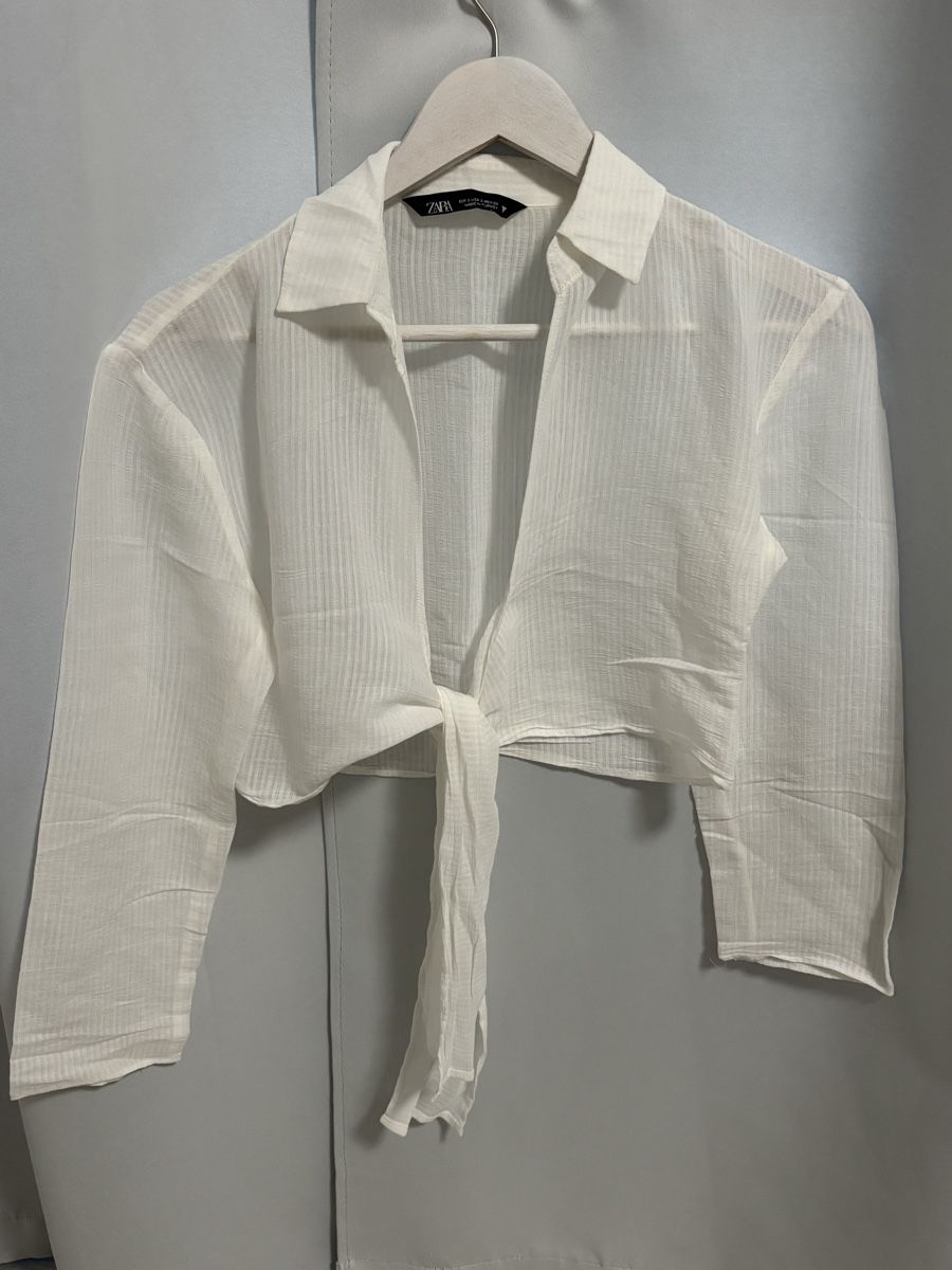 Zara Camicette: Camicetta bianca semi trasparente Zara – Usato da Gandria venduto da noe_rpl5