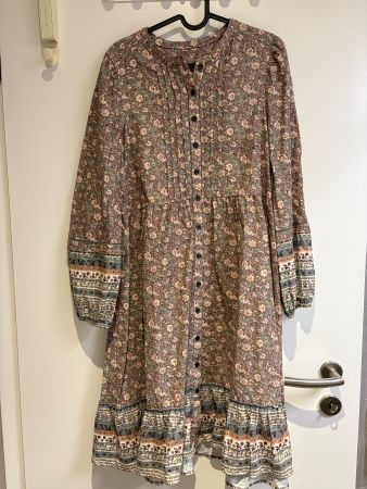 Une belle robe taille libre