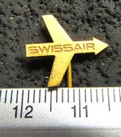 SWISSAIR ANSTECKNADEL HUGENIN LELOCLE GOLDIG VINTAGE ANTIK
