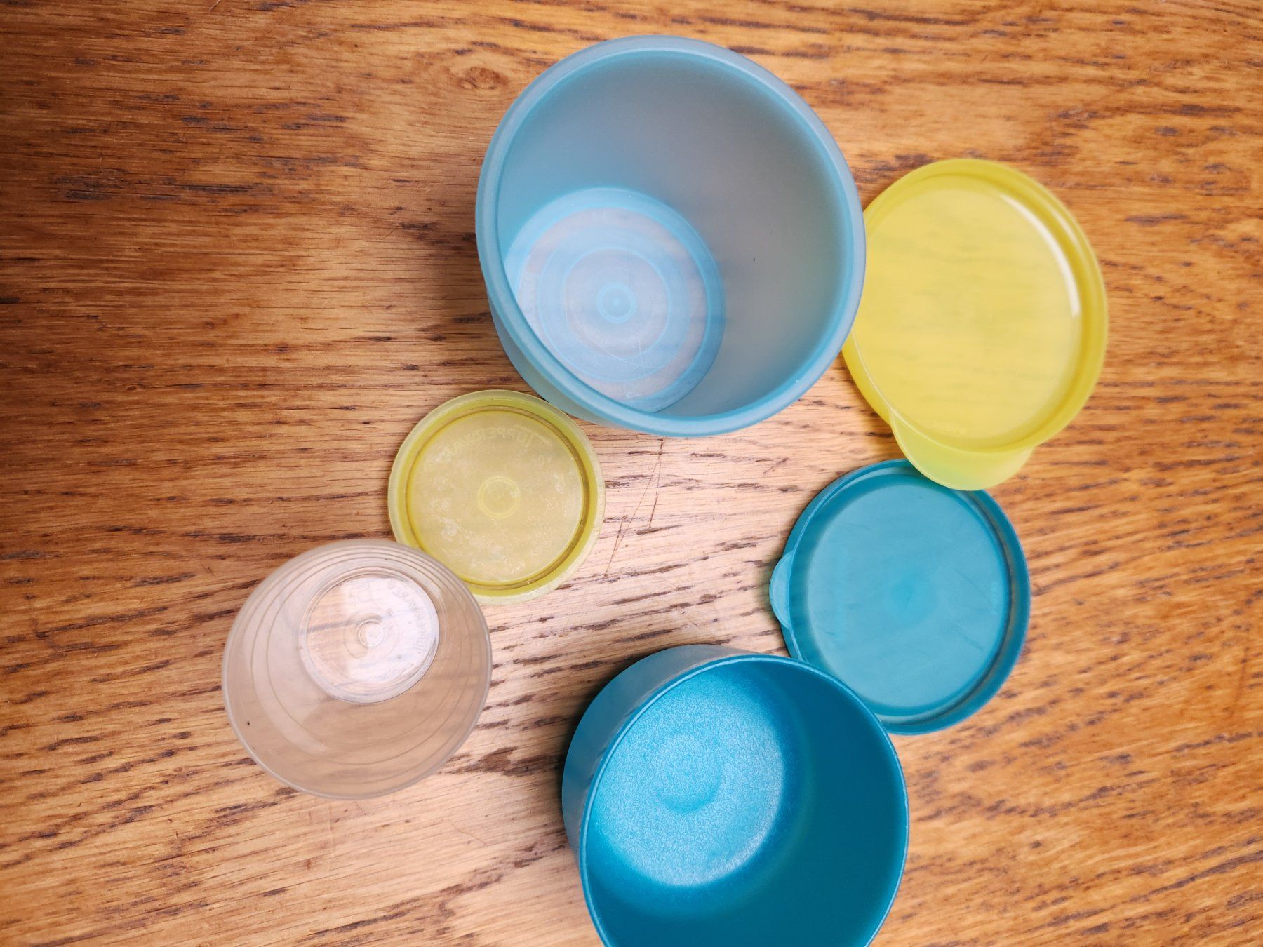 Tupperware Contenitori & Simili: Tupperware 3 Behälter ; Zwiebel LIlibut – Usato da Gstaad venduto da Meiel2020 4