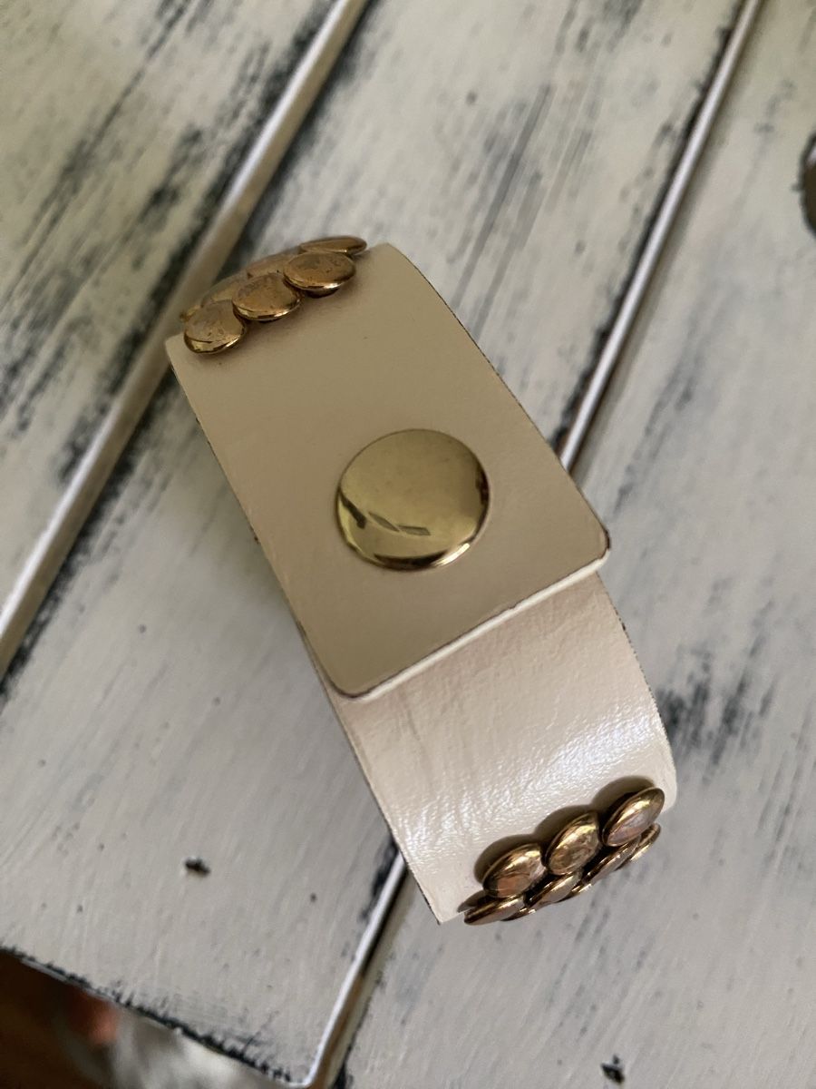 Bracciali & Braccialetti: Armband beige mit Kupfernieten – Usato da Schönenberg ZH venduto da Pfupfli1 2