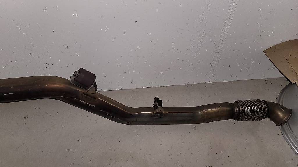 Sistemi di scarico: BMW M2 Auspuff Komplettanlage Original – Usato da Hünenberg venduto da Rzirkon 3