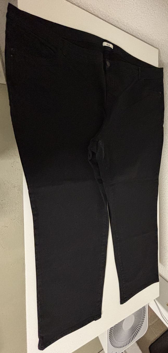 Hosen: C&A schwarze Jeans Hose lang – Gebraucht aus Buchs AG von SellAndBuyX