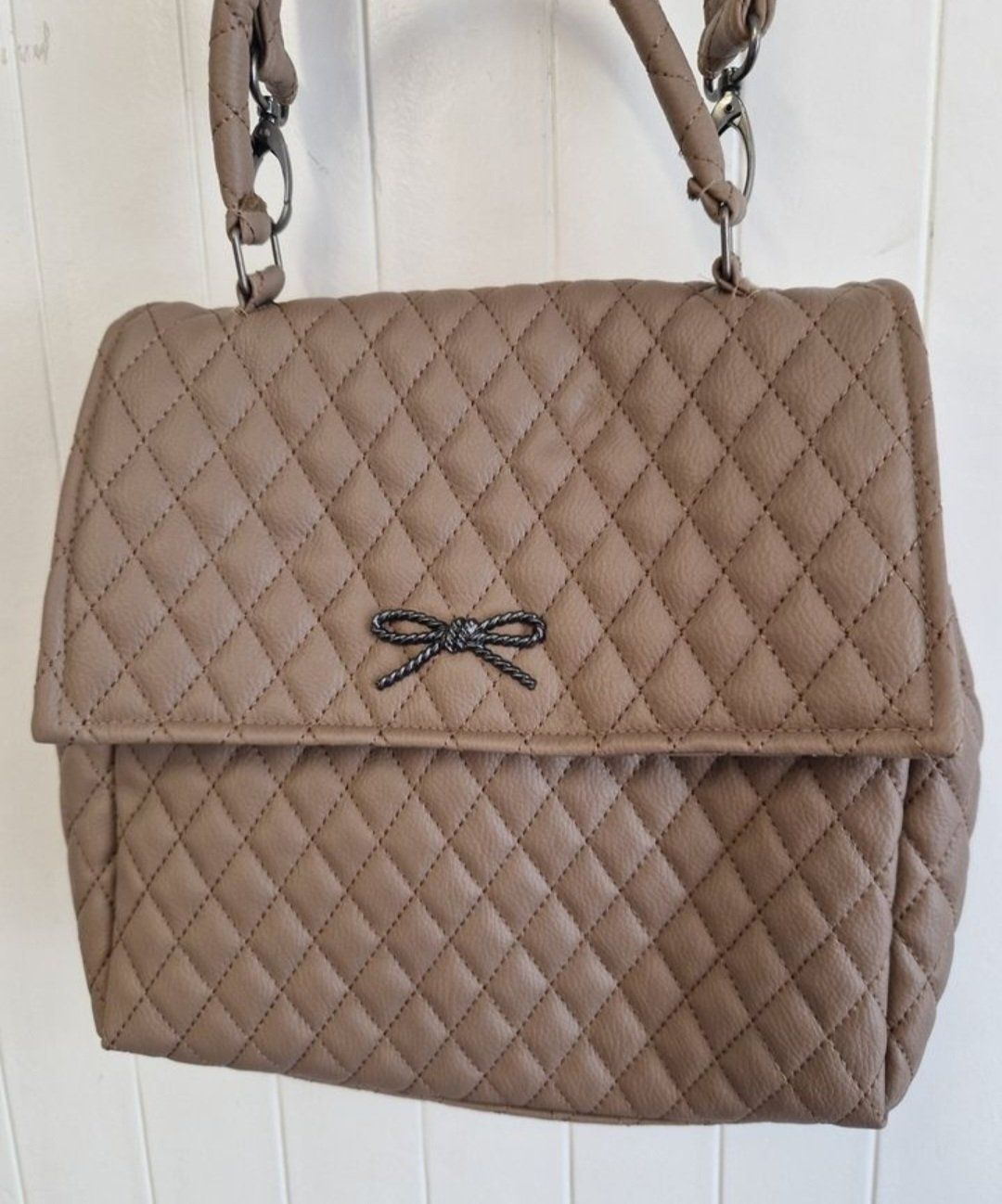 Borse da donna: Sac en Similicuir  Beige – Nuovo e nell'imballaggio originale da St-Imier venduto da goodber 1