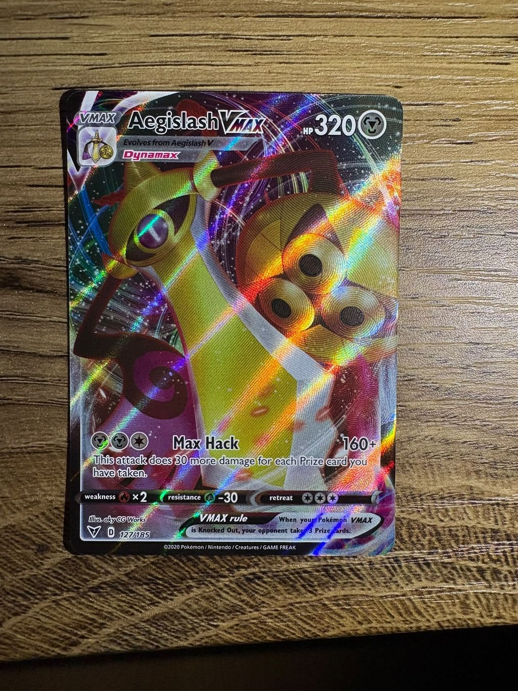 Jeux: Aegislash VMAX #127/185 English – D'occasion à Basel par jan_3
