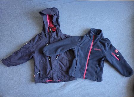 Regenjacke mit passendem Fleece von Trollkids