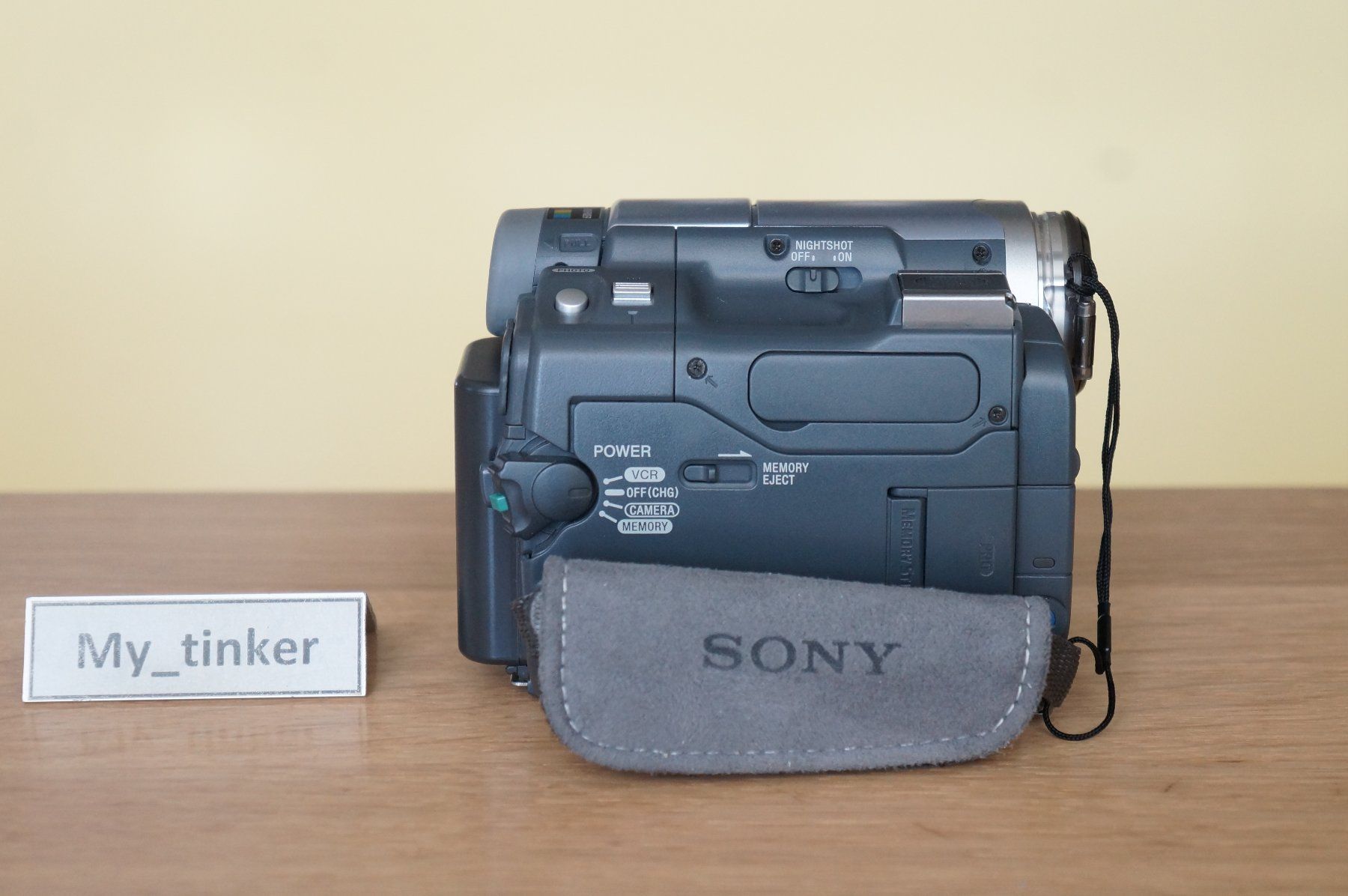 Sony Camcorder: SONY TRV22E ... MiniDV Kassetten Kamera ... – Gebraucht aus St.Gallen von  5