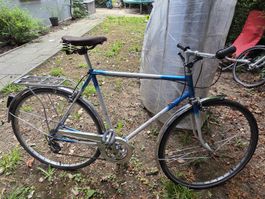 Vintage City Bike Blue/Silver good condition, with gears